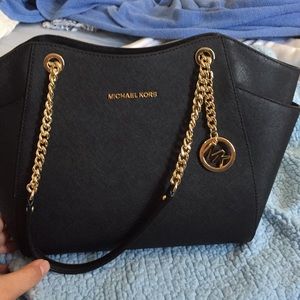 Michael Kors jet set travel purse